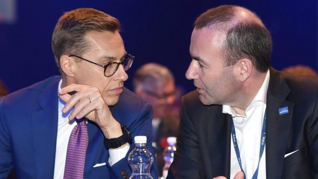 Aleksandar Stub i Manfred Veber (Reuters)